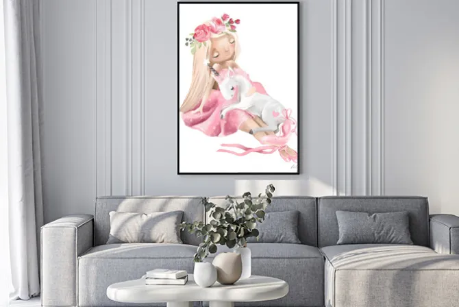 Plakat: Dziewczynka z jednorożcem i różową koroną z kwiatów