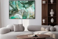 Plakat: Elegancki zielono-czarny marmur ze złotawymi zdobieniami