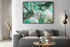 Plakat: Elegancki zielono-czarny marmur ze złotawymi zdobieniami