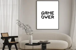 Plakat: Game over czarny napis na białym tle