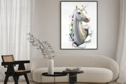 Plakat: Głowa jednorożca z tęczowymi włosami