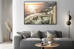 Plakat: Jacht, morze za burtę, żeglarstwo regaty podczas zachodu słońca.