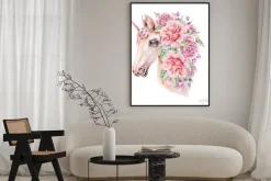 Plakat: Jednorożec z kwiatami na głowie malowany akwarelą