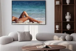 Plakat: Kobieta na plaży