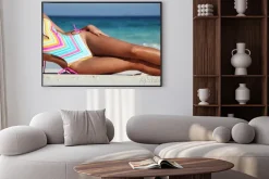 Plakat: Kobieta na plaży