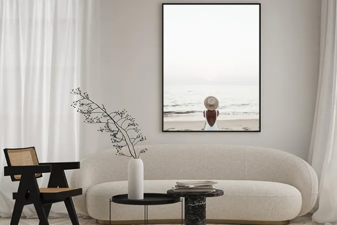 Plakat: Kobieta na plaży i morski krajobraz