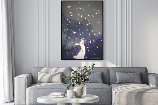 Plakat: Kobieta w rozjarzony strój białego stały wśród ptaków z cyfrowym