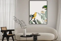 Plakat: Kolorowe papugi i egzotyczne liście