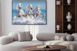 Plakat: Konie na tle morza