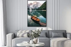 Plakat: Krystaliczne jezioro pragser wildsee we włoszech