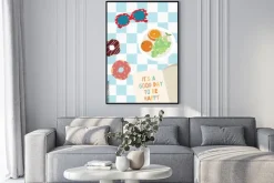 Plakat: Letnia ilustracja z wesołym cytatem