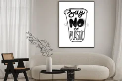 Plakat: Literowanie cytatu na plastikowym kubku powiedz nie plastikowi.