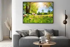 Plakat: Malownicza łąka z wiosennymi stokrotkami