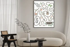 Plakat: Maze for children. preschool activity with bird flying to its