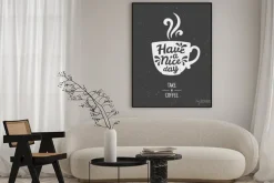 Plakat: Miłego dnia. weź plakat z kawą. sylwetka filiżanka kawy na chalkboard.