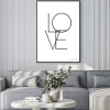 Plakat: Minimalistyczny napis love na białym tle