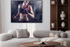 Plakat: Młoda dziewczyna z hantlami