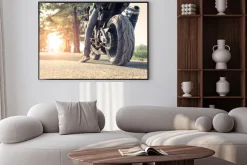 Plakat: Motocyklista i motocykl gotowi do jazdy