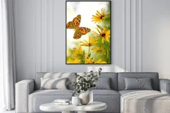 Plakat: Motyl i kwiaty w ogrodzie zbliżeniu