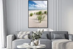 Plakat: Naturalny krajobraz plaży z trawą nad bałtykiem