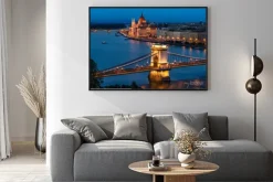 Plakat: Parlament w budapeszcie nocą