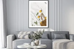 Plakat: Płócienna torba z cytrynami na jasnym tle