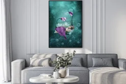 Plakat: Śpiąca dziewczynka w magicznym lesie