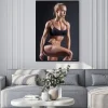 Plakat: Portrait of a beautiful girl in the studio athletes
