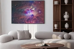 Plakat: Przestrzeń kosmiczna z mgławicą w kolorze