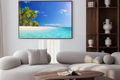 Plakat: Rajskie wybrzeże z palmami i białym piaskiem