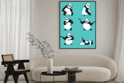 Plakat: Rysunkowa panda w śmiesznych pozach