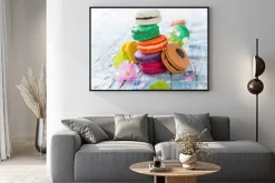 Plakat: Słodkie i kolorowe francuskie makaroniki.