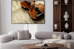 Plakat: Stare i rzadkie skrzypce na arkuszu notatki