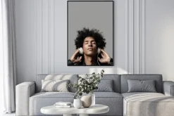 Plakat: Słuchanie muzyki