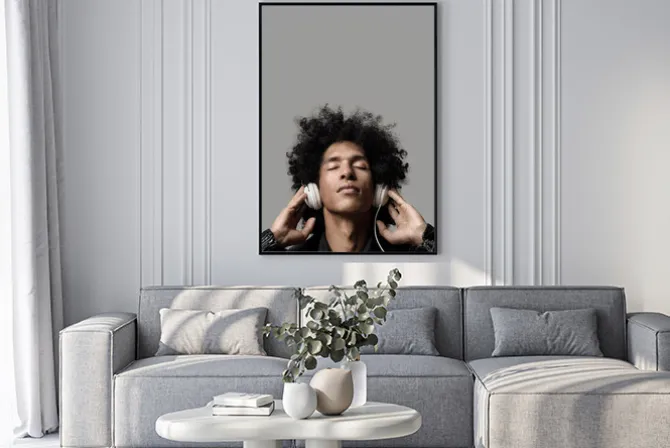 Plakat: Słuchanie muzyki