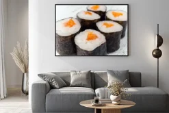 Plakat: Sushi maki ustawiony. pojedynczo na białym tle