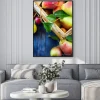 Plakat: Sztuka abstrakcyjna owoców na tle drewniane