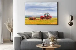 Plakat: Traktor na polu