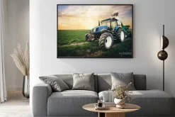 Plakat: Traktor na polu i zachód słońca