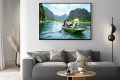 Plakat: Turyści robienia zdjęcia. rower za pomocą jej stopy do napędzania