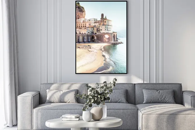 Plakat: Wybrzeże amalfi malowniczy krajobraz z plażą