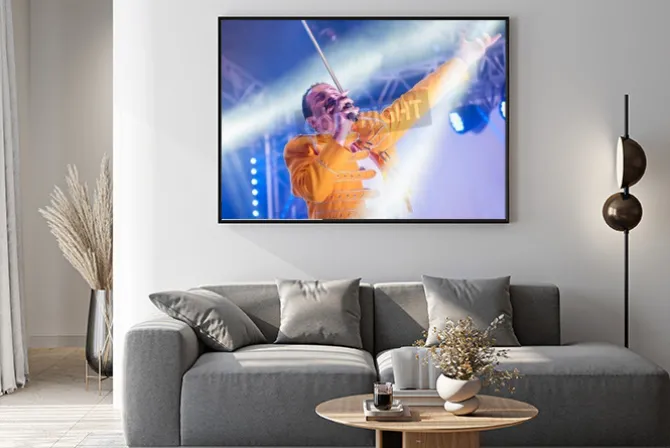 Plakat: Yateley, uk - june 30, 2012: professional freddie mercury tribute