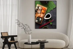 Plakat: Zestaw sushi i rolki maki i zielonej herbaty