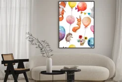 Plakat: Zwierzątka wiszące na kolorowych balonach